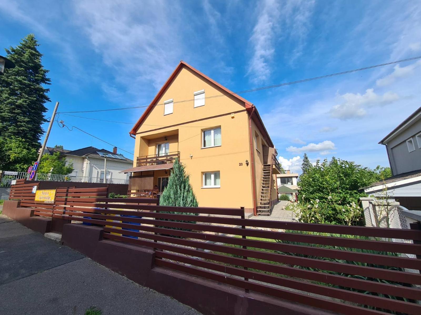 Katalin Apartmanhaz Мишкольц Экстерьер фото